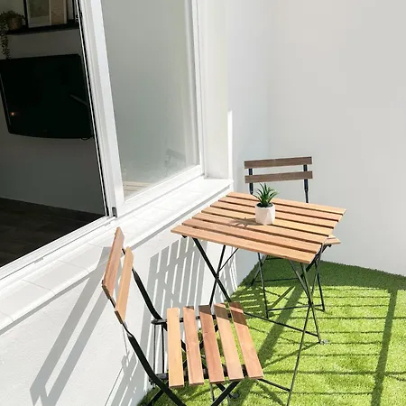 Cozy Plaza Andalucia 아파트 *