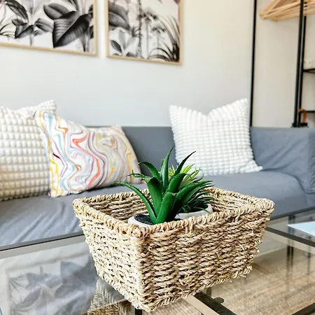 Cozy Plaza Andalucia 아파트